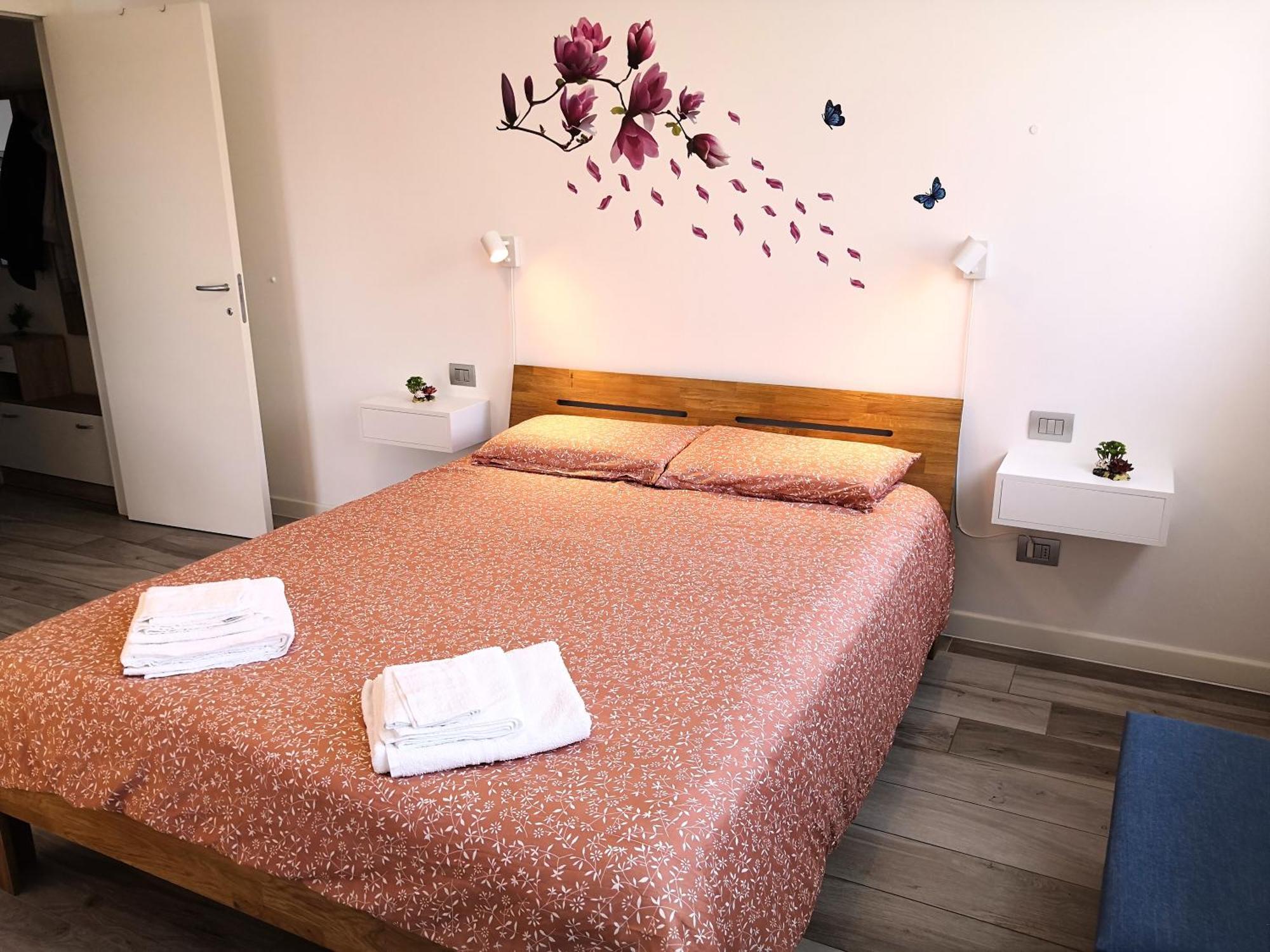 Butterfly Apt In Suna With Garage Verbania Kültér fotó